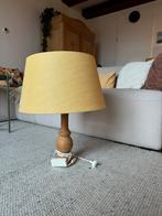 Lamp met eikenhouten voet en riviera maison kap, Huis en Inrichting, Ophalen, Gebruikt, Hout, Minder dan 100 cm
