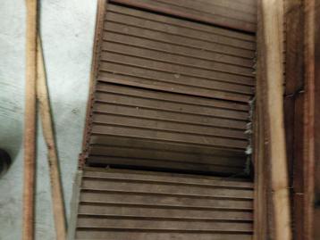 hardhouten terasplanken ongeveer 25mm dik 145mm breed beschikbaar voor biedingen