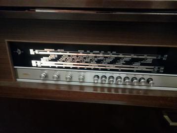 Vintage radio platenspeler retro beschikbaar voor biedingen