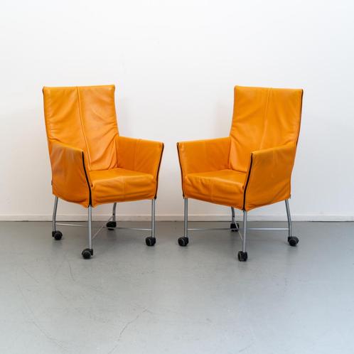 4 Prachtige Montis Chaplin stoelen in oranje (/oker) leder, Huis en Inrichting, Banken | Voetenbanken en Poefen, Zo goed als nieuw