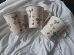 wedgewood wild strawberry koffie mokken thee bekers, Huis en Inrichting, Ophalen, Zo goed als nieuw, Wedgwood, Kop(pen) en/of Schotel(s)