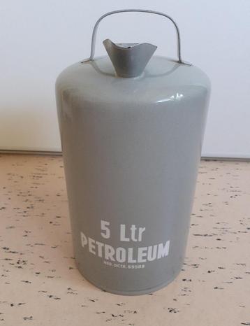 grijze 5 liter petroleumkan gaaf beschikbaar voor biedingen