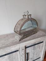 Zilverkleurige decoratie voor raam of op kast., Ophalen