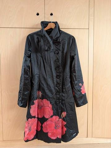 Desigual jas herfst/lente beschikbaar voor biedingen