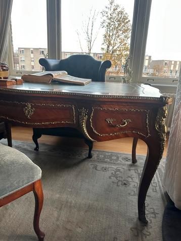Schitterend antiek bureau Louis XV-stijl beschikbaar voor biedingen