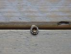 1 oorbel of piercing met zirkonia's, Overige materialen, Ophalen of Verzenden, Met edelsteen, Knopjes of Stekers