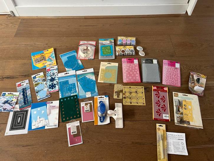 Knutselspullen - Diverse Materialen, Hobby en Vrije tijd, Scrapbooking, Gebruikt, Papier of Karton, Cricut, Ophalen of Verzenden