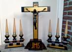 Antiek Houten Kruis Beeld Crucifix 52CM & Kandelaars 24CM, Ophalen of Verzenden