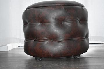 poef naaipoef op pootjes bruin retro vintage beschikbaar voor biedingen