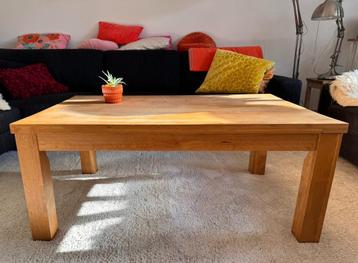 Tijdloze, royale tafel 120 x 78 x 50 beschikbaar voor biedingen