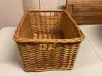 Rechthoekige rieten mand voor speelgoed/lectuur, Mand, Ophalen of Verzenden, Zo goed als nieuw, Riet