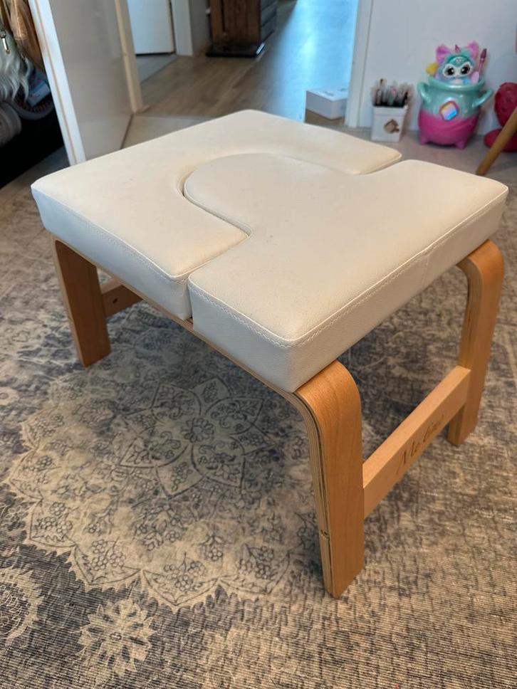 Me Time Yogastoel - Zo goed als nieuw, Huis en Inrichting, Krukjes, Zo goed als nieuw, Hout, Ophalen