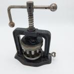 Soort Ponsmachine (52804), Antiek en Kunst, Antiek | Gereedschap en Instrumenten, Ophalen of Verzenden