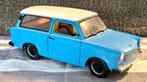 Trabant 601 Kombi model 1:18 - blauw met wit dak, Ophalen of Verzenden, Zo goed als nieuw