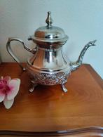 Antiek brocante, verzilverde theepot met reliëf decoratie, Verzenden, Zilver