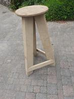 Houtsnijtafel, Ophalen of Verzenden, Zo goed als nieuw