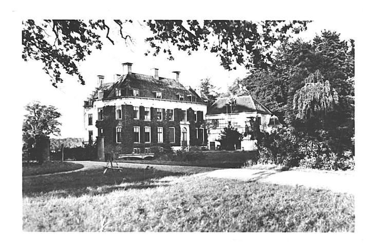 991192 Warnsveld Kasteel 1952 Gld Gelopen met postzegel, Verzamelen, Ansichtkaarten | Nederland, Gelopen, Gelderland, 1940 tot 1960