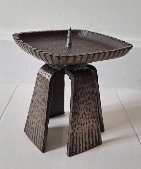 Brutalistische kandelaar metaal Japan, Huis en Inrichting, Woonaccessoires | Kandelaars en Kaarsen, Gebruikt, Kandelaar, Minder dan 25 cm