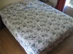 Nieuw,mooie quilt / sprei met bloemen en met twee kussenslop, Ophalen of Verzenden, Nieuw, Tweepersoons, Deken of Dekbed