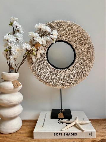Ornament kauri zwart L beschikbaar voor biedingen