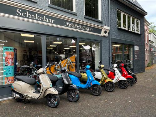 Vespa Scooters 2025 Collectie Erkend Dealer Tot 500 Voordeel, Fietsen en Brommers, Scooters | Vespa, Nieuw, Overige modellen, Maximaal 45 km/u