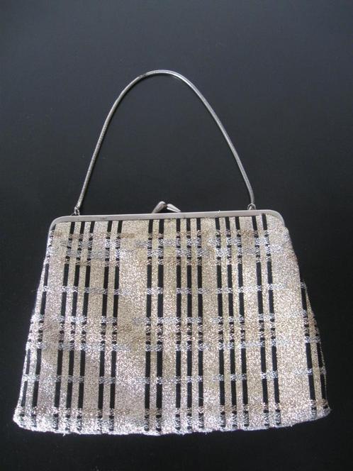 VINTAGE origineel goudzilverkleurig avondtasje retro, Sieraden, Tassen en Uiterlijk, Tassen | Damestassen, Zo goed als nieuw, Avondtasje