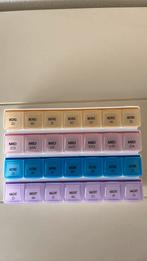 Pillendoos week-dag-dagdeel aanduiding, Ophalen of Verzenden, Zo goed als nieuw