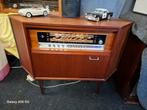 Prachtig radiomeubel van loewe-opta met platenspeler, Antiek en Kunst, Antiek | Tv's en Audio, Ophalen of Verzenden