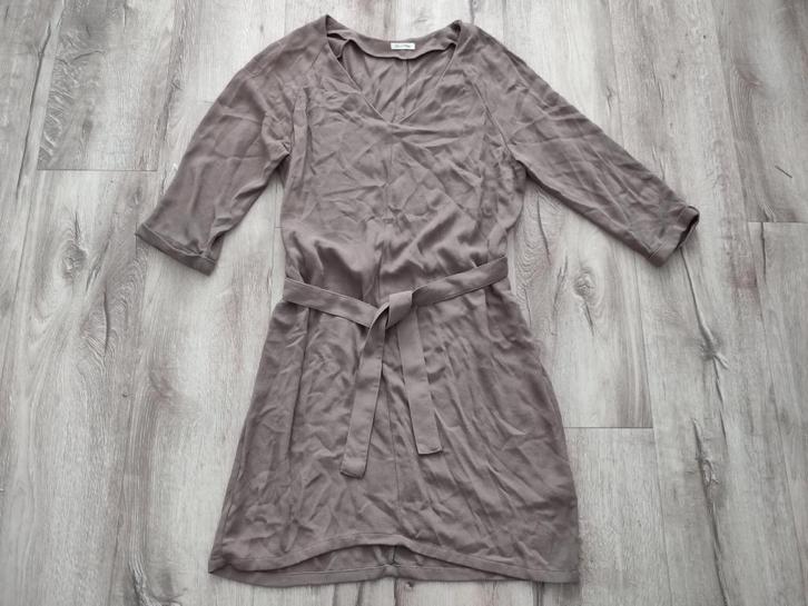 Prachtige bruine jurk van American Vintage, M. Korte mouwen., Kleding | Dames, Jurken, Zo goed als nieuw, Maat 38/40 (M), Bruin