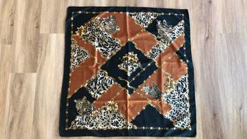 Zijden Sjaal met Leopard Print beschikbaar voor biedingen