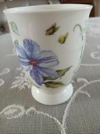 Beker Janneke Brinkman op voet - seasons, Ophalen of Verzenden, Zo goed als nieuw, Overige stijlen, Kop(pen) en/of Schotel(s)