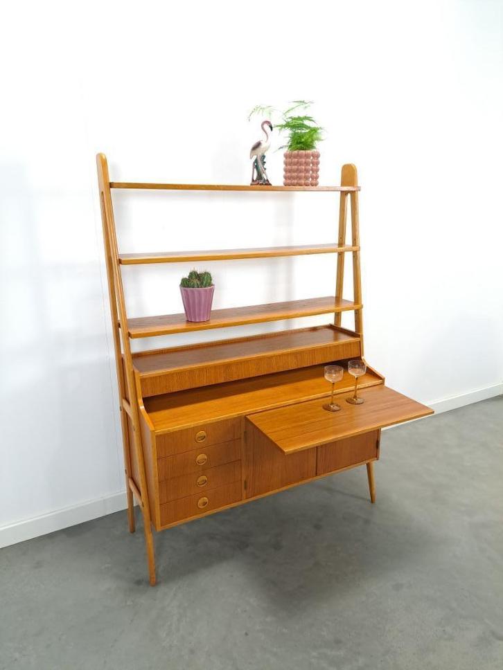 Teak fineer kast uit Zweden, legplank en uitschuif plank, Huis en Inrichting, Kasten | Wandmeubels, Gebruikt, 150 tot 200 cm, Minder dan 150 cm