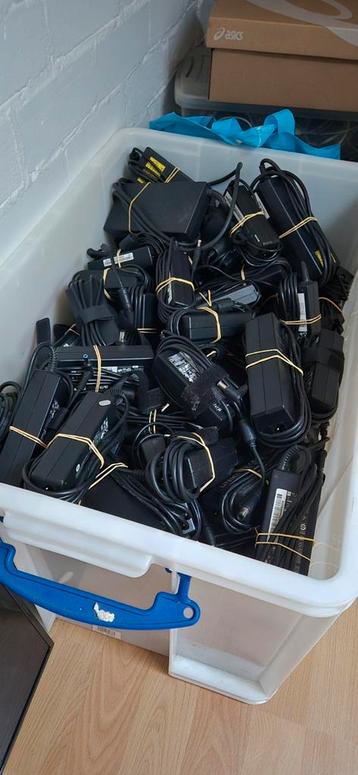 Laptops opladers  beschikbaar voor biedingen