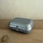 Gebruikt Tupperware smartclip snackdoosje M zilver grijs, Huis en Inrichting, Ophalen of Verzenden, Zo goed als nieuw