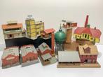 Set van 10 bedrijfs gebouwen voor H0-spoor, Hobby en Vrije tijd, Modeltreinen | H0, Gebruikt, Gelijkstroom of Wisselstroom, Brug, Tunnel of Gebouw