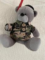 Beertje met jasje.   landmacht, Ophalen of Verzenden, Zo goed als nieuw, Beer