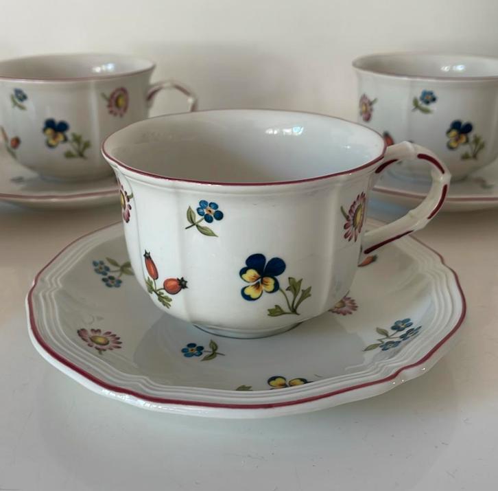 6 Villeroy & Boch Petite Fleur kop en schotels, Huis en Inrichting, Keuken | Servies, Zo goed als nieuw, Bord(en), Wedgwood, Aardewerk