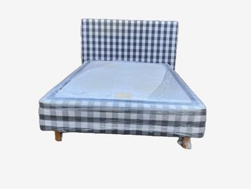 Hastens boxspring superia beschikbaar voor biedingen
