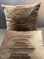 2 Sierkussens PTMD goudkleurig 45x45cm, Ophalen of Verzenden, Gebruikt, Bruin, Rechthoekig