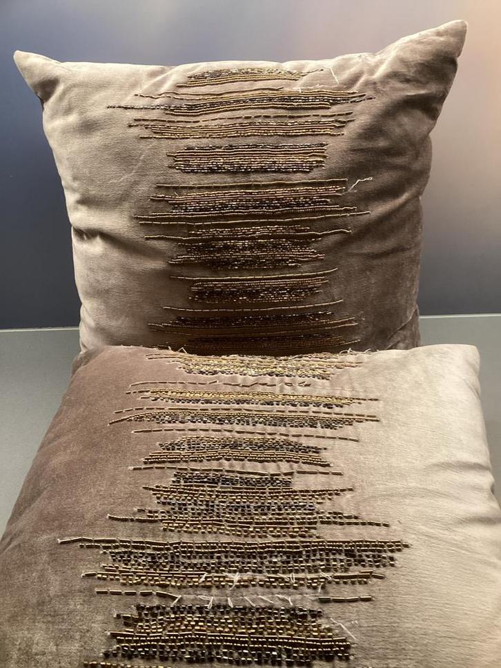 2 Sierkussens PTMD goudkleurig 45x45cm, Huis en Inrichting, Woonaccessoires | Kussens, Gebruikt, Bruin, Rechthoekig, Ophalen of Verzenden