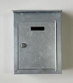 Vintage Franse gegalvaniseerd metalen brievenbus Decayeux, Ophalen of Verzenden, Gebruikt, IJzer, Wandbrievenbus