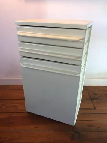'Space age' ladekast, Bastia 2LD, vintage design beschikbaar voor biedingen
