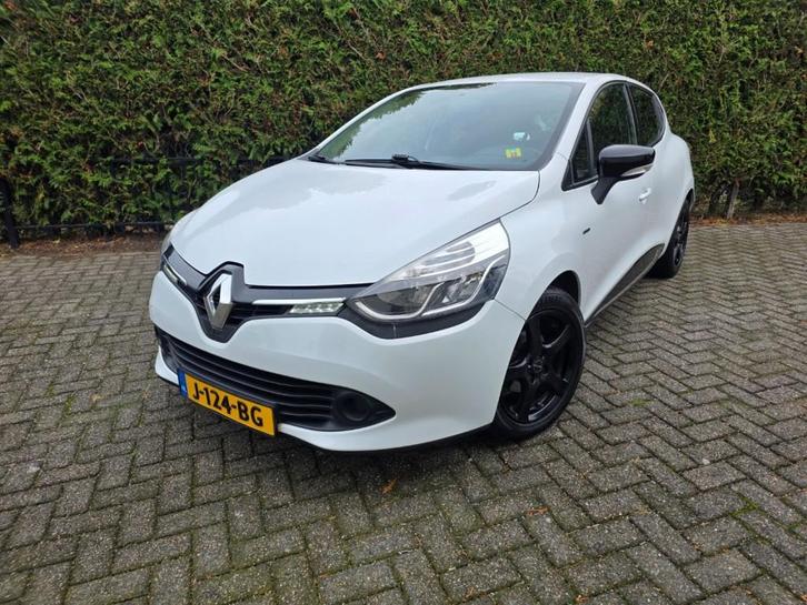 Renault CLIO 1.2 Limited stoelverwarming NAVI, Auto's, Renault, Bedrijf, Clio, ABS, Airbags, Airconditioning, Bluetooth, Boordcomputer