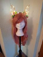 roze pruik met gewei carnaval cosplay, Ophalen of Verzenden, Nieuw, Carnaval