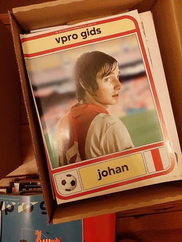 Diverse jaargangen VPRO-gidsen (ongeveer 2010 - 2016) beschikbaar voor biedingen