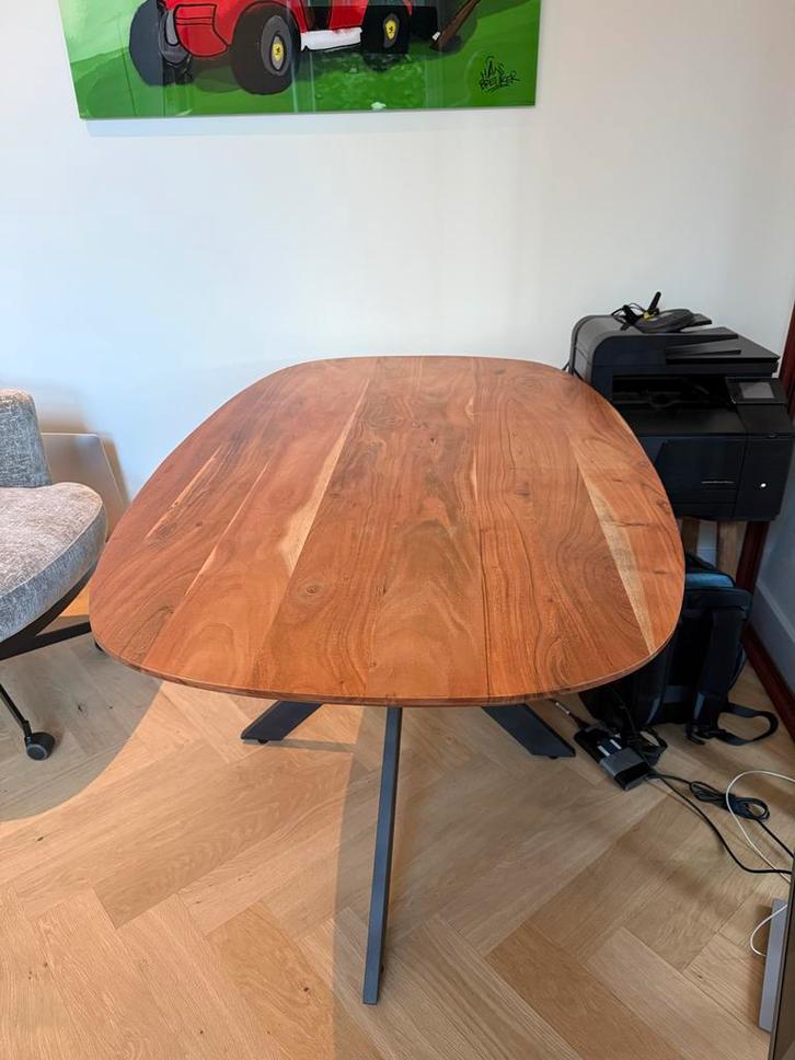 Houten bureau met antraciet kruispoot, Huis en Inrichting, Tafels | Eettafels, Zo goed als nieuw, 100 tot 150 cm, Vier personen