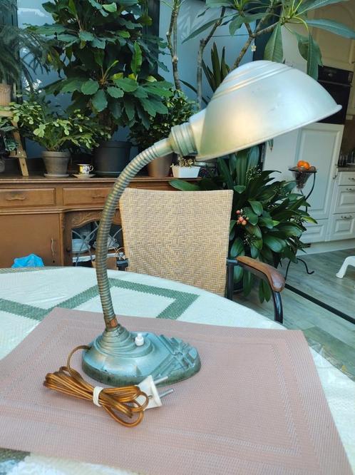 Bijzondere Art Deco schemerlamp. Merk: Erpe Belgium Nr. 40, Antiek en Kunst, Antiek | Lampen, Ophalen of Verzenden