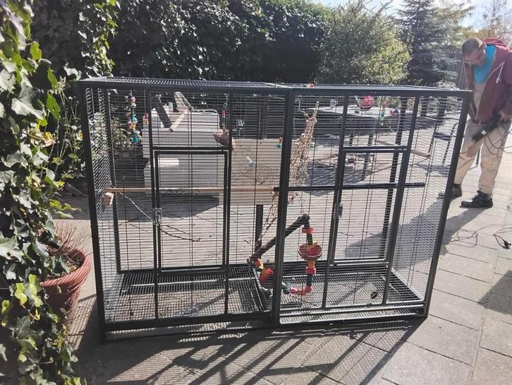 150 euro, Dieren en Toebehoren, Vogels | Hokken en Kooien, Zo goed als nieuw, Vogelkooi, Metaal, Ophalen