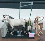 Schleich wasplaats te koop (2)., Ophalen of Verzenden, Zo goed als nieuw, Paard, Beeldje of Figuurtje
