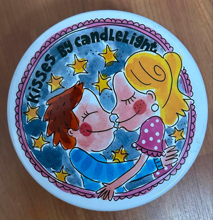 Blond Amsterdam Kaars - Cherry Bay, Huis en Inrichting, Woonaccessoires | Kandelaars en Kaarsen, Nieuw, Kaars, Minder dan 25 cm